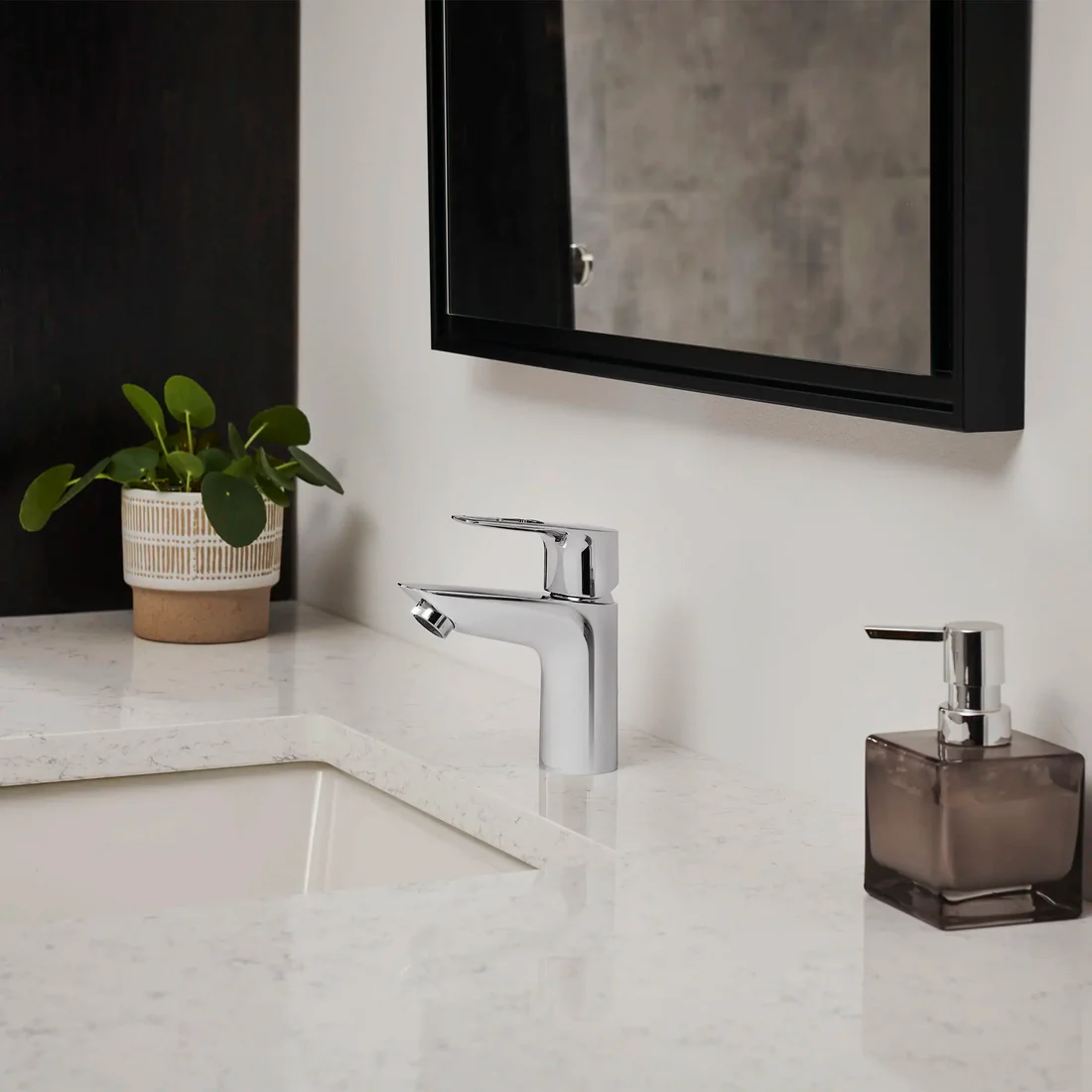 23084-1 Grohe BauLoop 23084 Single-Handle S-Size Bathroom Faucet - Image 1